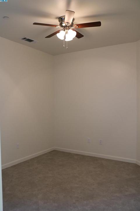 1935 E Seeger Ave, Visalia, CA 93292 photo 6