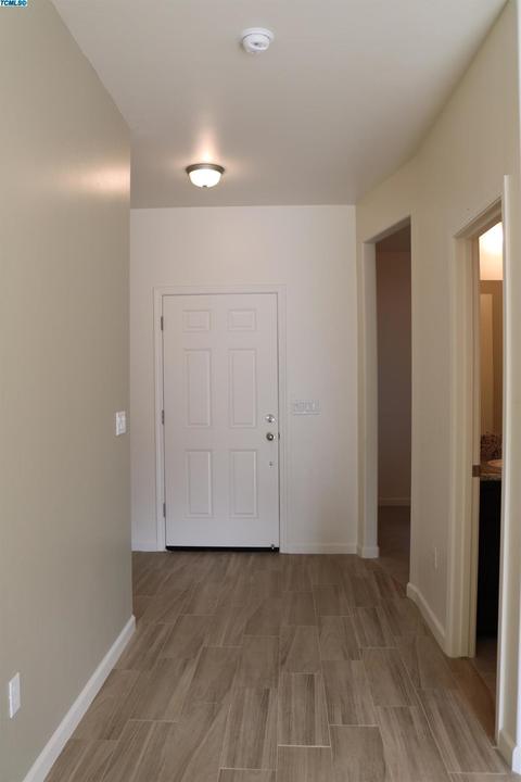1935 E Seeger Ave, Visalia, CA 93292 photo 4