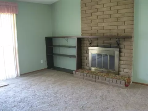 2507 S Memory St, Visalia, CA 93277 photo 5