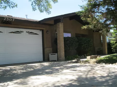2507 S Memory St, Visalia, CA 93277 photo 2