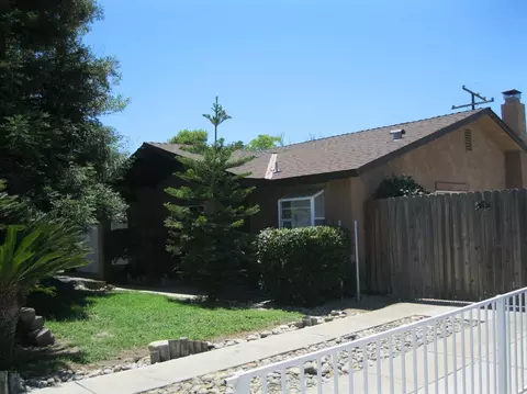 2507 S Memory St, Visalia, CA 93277 photo 1