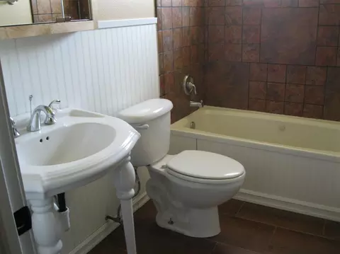 2507 S Memory St, Visalia, CA 93277 photo 13