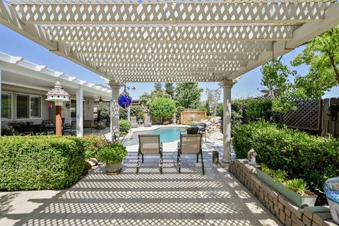 735 E Chestnut Ave, Visalia, CA 93292 photo 43