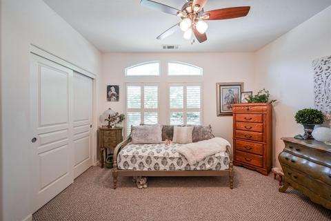 735 E Chestnut Ave, Visalia, CA 93292 photo 17