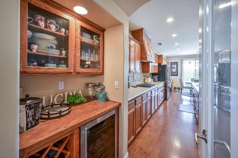 735 E Chestnut Ave, Visalia, CA 93292 photo 6