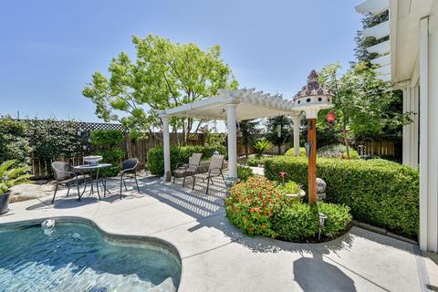 735 E Chestnut Ave, Visalia, CA 93292 photo 39