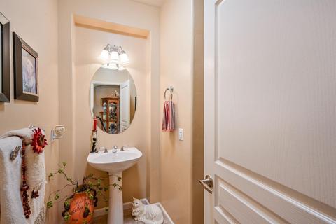735 E Chestnut Ave, Visalia, CA 93292 photo 26