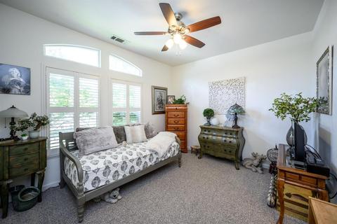 735 E Chestnut Ave, Visalia, CA 93292 photo 16