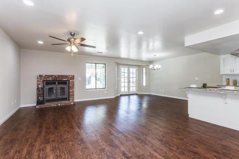 1802 Easy St, Hanford, CA 93230 photo 3