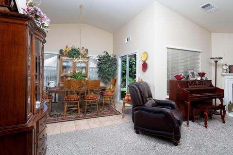 1134 Marks Ct, Dinuba, CA 93618 photo 11