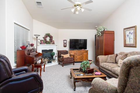 1134 Marks Ct, Dinuba, CA 93618 photo 8