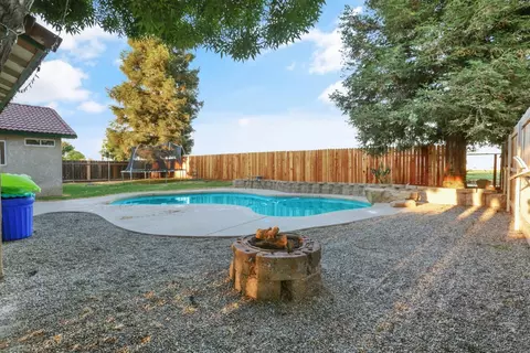 240 Riviera Dr, Lemoore, CA 93245 photo 24