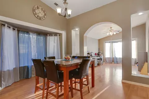 240 Riviera Dr, Lemoore, CA 93245 photo 6