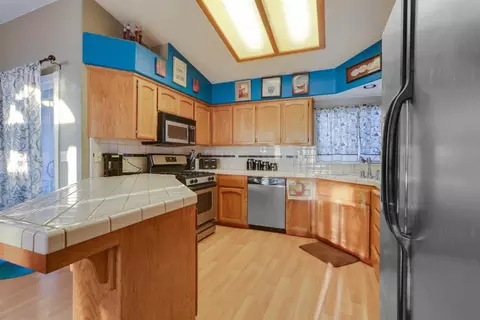240 Riviera Dr, Lemoore, CA 93245 photo 7