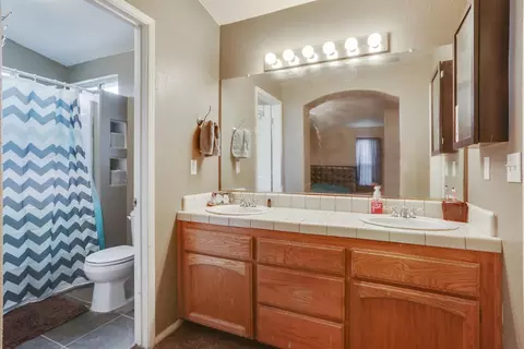 240 Riviera Dr, Lemoore, CA 93245 photo 20
