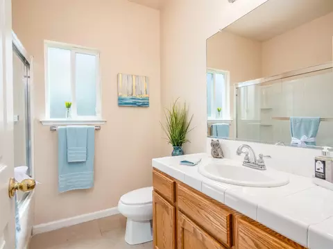 1666 Orange Cir, Lemoore, CA 93245 photo 17