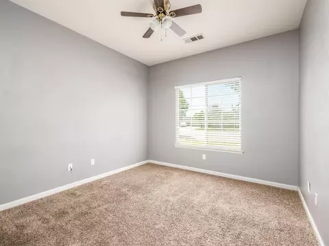 1666 Orange Cir, Lemoore, CA 93245 photo 19