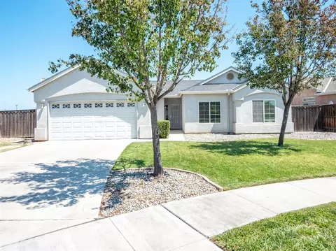 1666 Orange Cir, Lemoore, CA 93245 photo 1