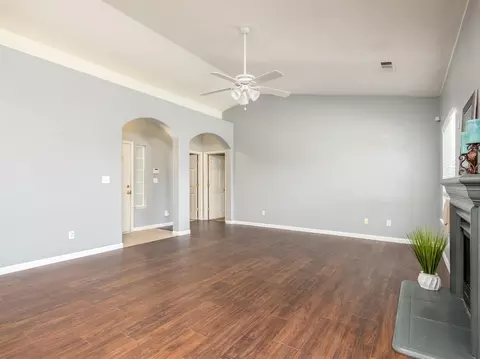 1666 Orange Cir, Lemoore, CA 93245 photo 10