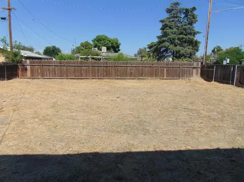 516 N Beatrice, Tulare, CA 93274 photo 17