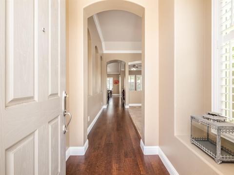 38 W Lester Ave, Clovis, CA 93619 photo 2