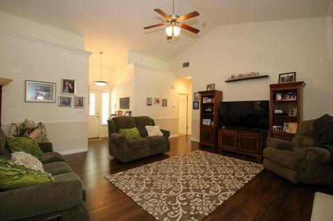 427 E Beech Ave, Reedley, CA 93654 photo 9