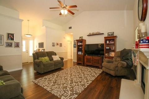 427 E Beech Ave, Reedley, CA 93654 photo 10