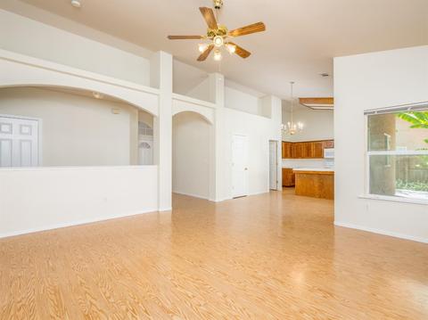 1296 Orange St, Lemoore, CA 93245 photo 5
