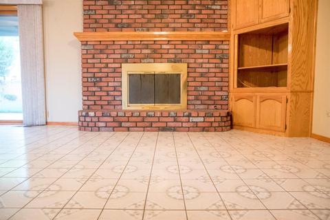 3431 W Cherry Ave, Visalia, CA 93277 photo 4