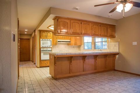 3431 W Cherry Ave, Visalia, CA 93277 photo 8