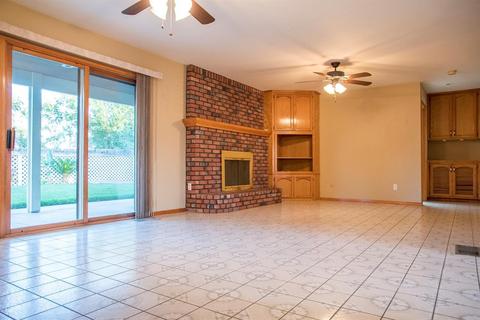 3431 W Cherry Ave, Visalia, CA 93277 photo 2