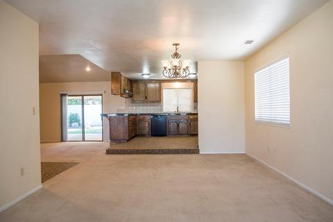 2427 E Vassar Ave, Visalia, CA 93292 photo 9