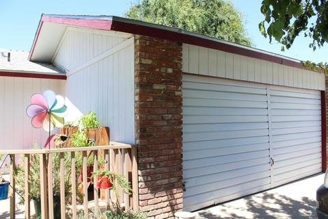 160 E Berkeley Ave, Tulare, CA 93274 photo 7