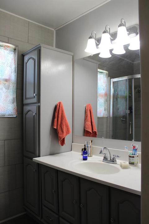 160 E Berkeley Ave, Tulare, CA 93274 photo 22