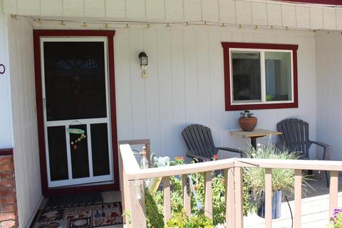 160 E Berkeley Ave, Tulare, CA 93274 photo 5