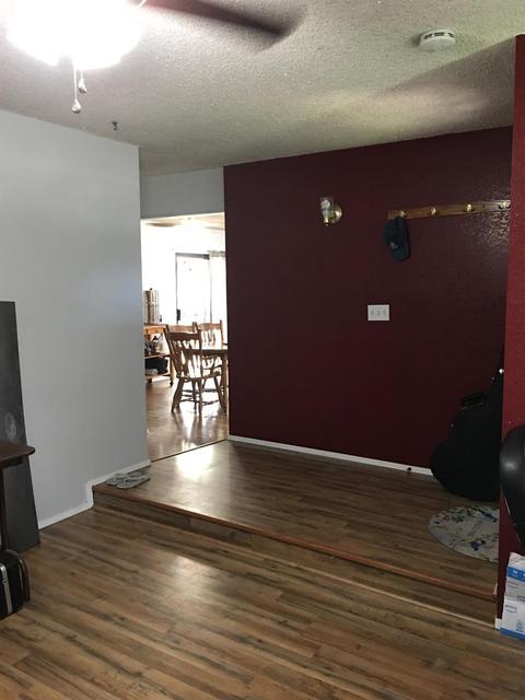 160 E Berkeley Ave, Tulare, CA 93274 photo 10