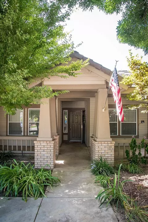 4111 E Westcott Ave, Visalia, CA 93292 photo 4