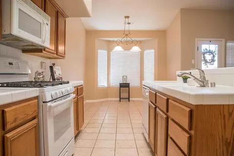 4111 E Westcott Ave, Visalia, CA 93292 photo 15