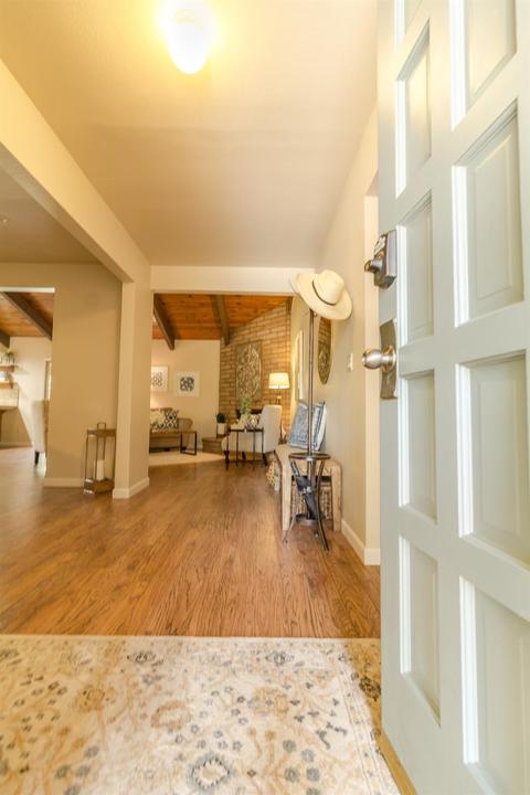 411 N Sutter Ct, Visalia, CA 93291 photo 5