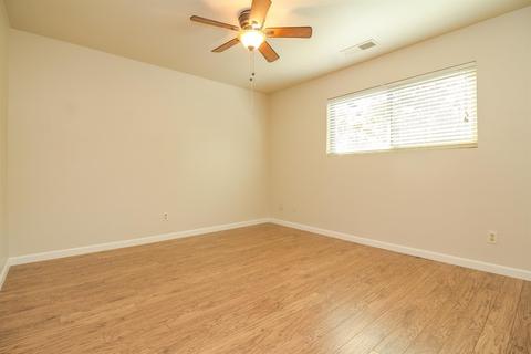 411 N Sutter Ct, Visalia, CA 93291 photo 23