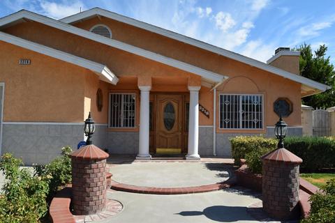 2218 5th Dr, Delano, CA 93215 photo 3
