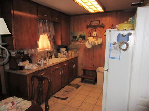 565 S Maple St, Pixley, CA 93256 photo 8