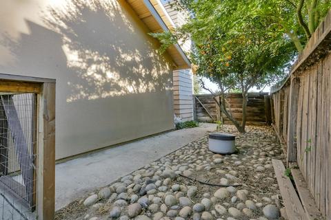 2132 E Hillcrest Ave, Visalia, CA 93292 photo 37