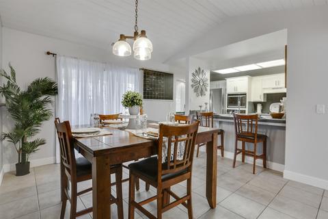 2132 E Hillcrest Ave, Visalia, CA 93292 photo 13