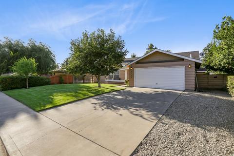2132 E Hillcrest Ave, Visalia, CA 93292 photo 4