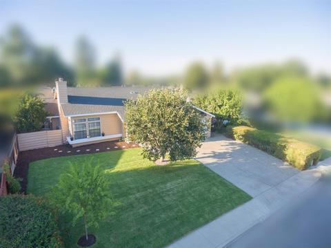 2132 E Hillcrest Ave, Visalia, CA 93292 photo 2