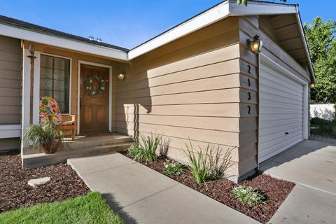 2132 E Hillcrest Ave, Visalia, CA 93292 photo 3