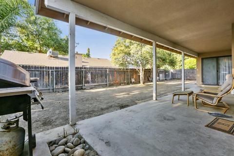 2132 E Hillcrest Ave, Visalia, CA 93292 photo 31
