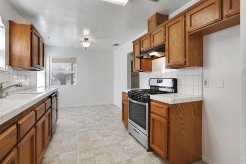 245 S H St, Exeter, CA 93221 photo 9