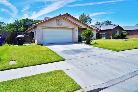 827 Monaco Dr, Lemoore, CA 93245 photo 2